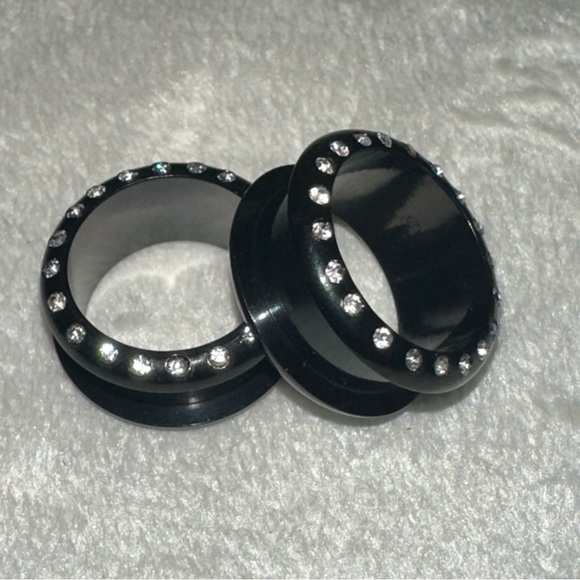 New 18 mm Ear Plugs piercings Earrings lobes never worn - Picture 6 of 6